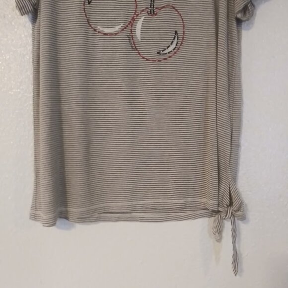 Democracy women's size L white, black and red striped cherry top - Picture 3 of 13